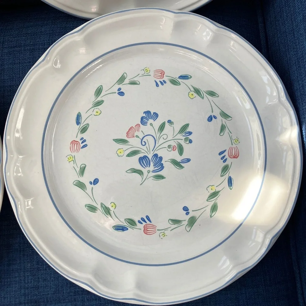 Floral Expression Stoneware Dinner Plates Set of 5 Vintage Blue Floral Scalloped